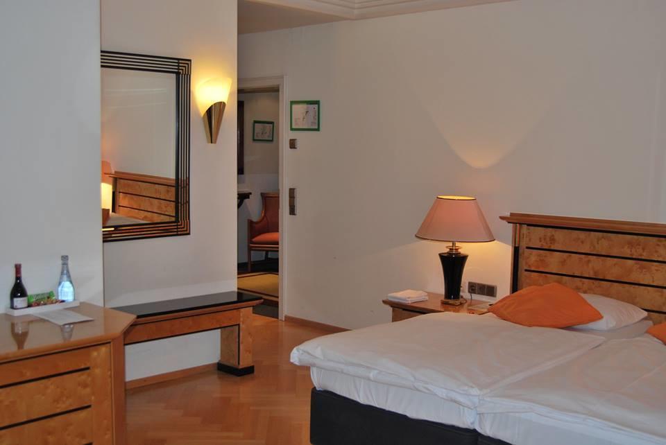 Hotel Waldhorn Weingarten  Eksteriør billede