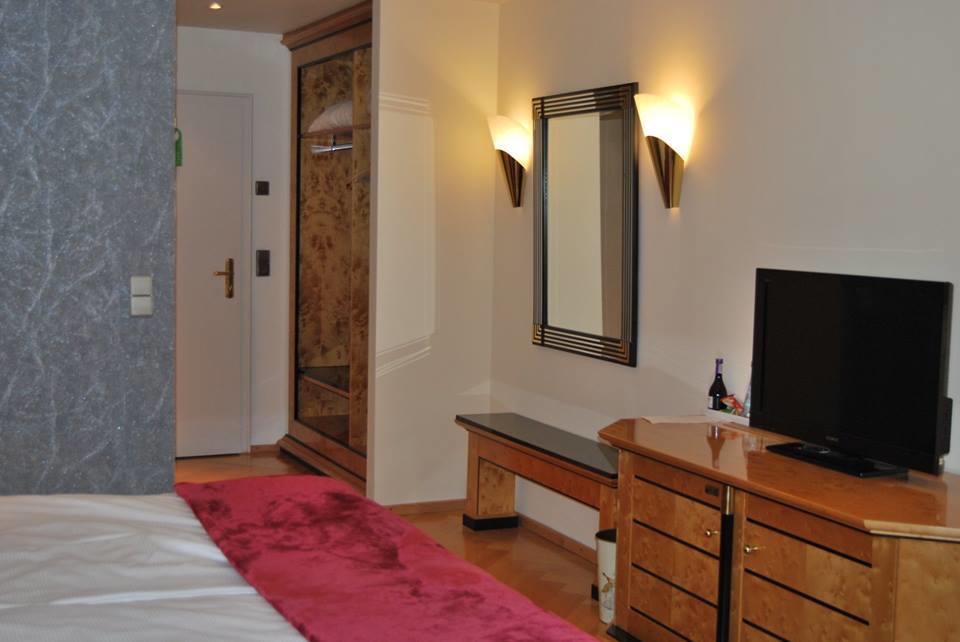 Hotel Waldhorn Weingarten  Eksteriør billede