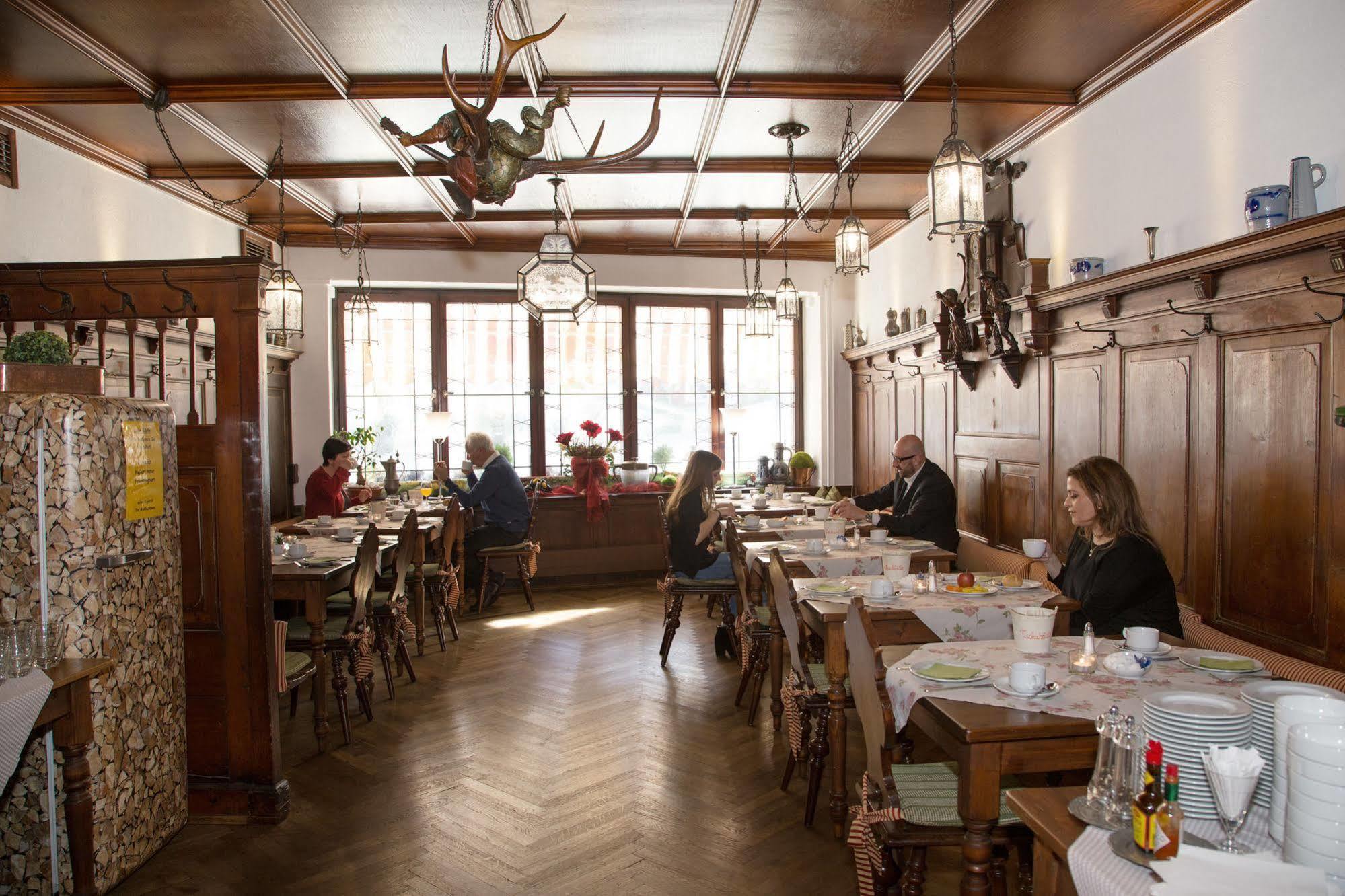 Hotel Waldhorn Weingarten  Eksteriør billede
