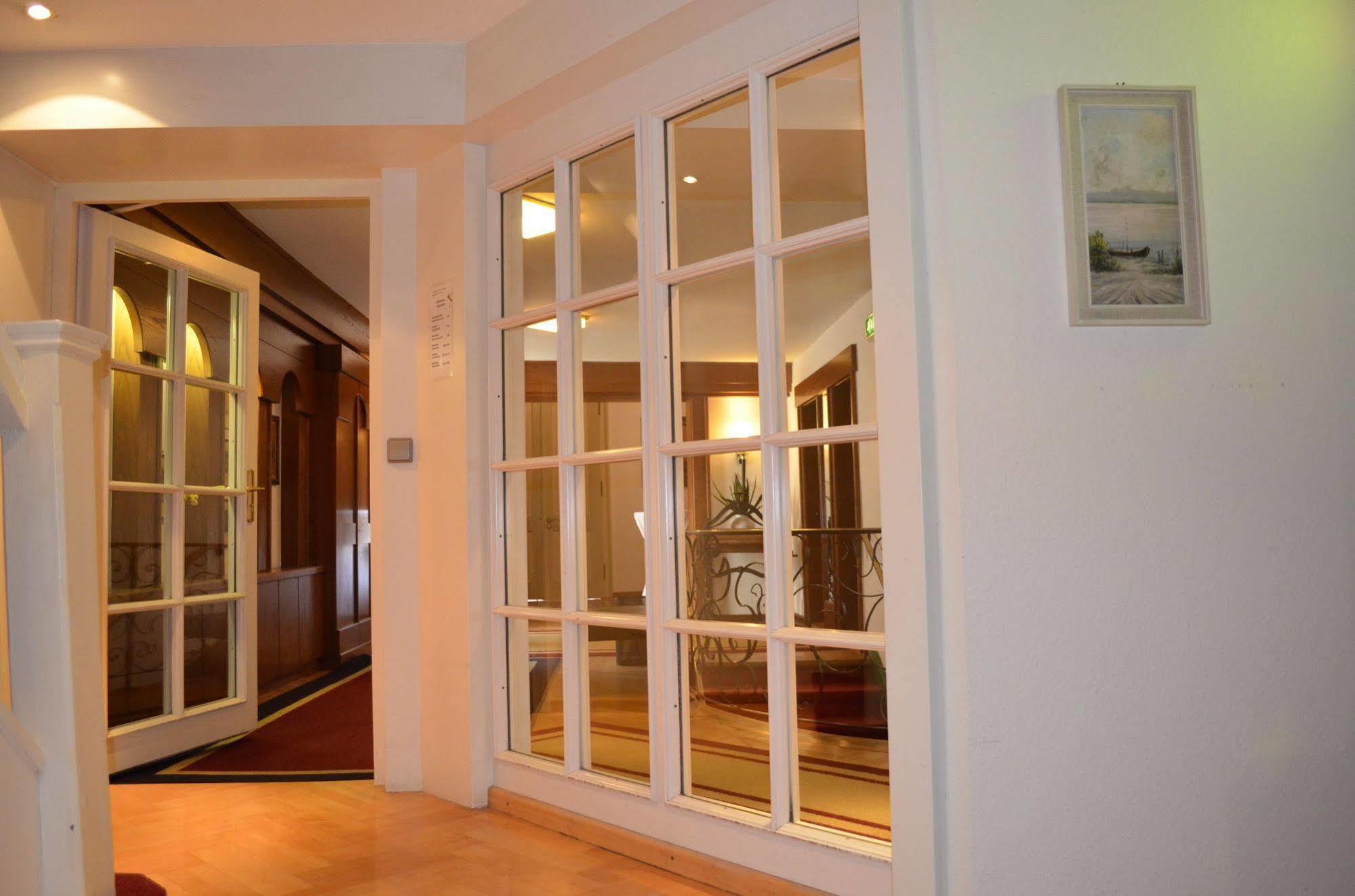Hotel Waldhorn Weingarten  Eksteriør billede